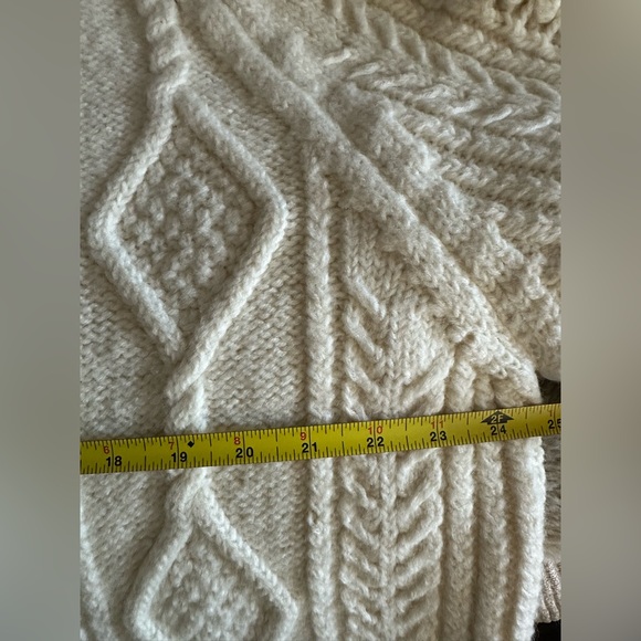 Oobe Brand vintage collared fisherman cable knit wool cardigan sweater - Picture 7 of 10